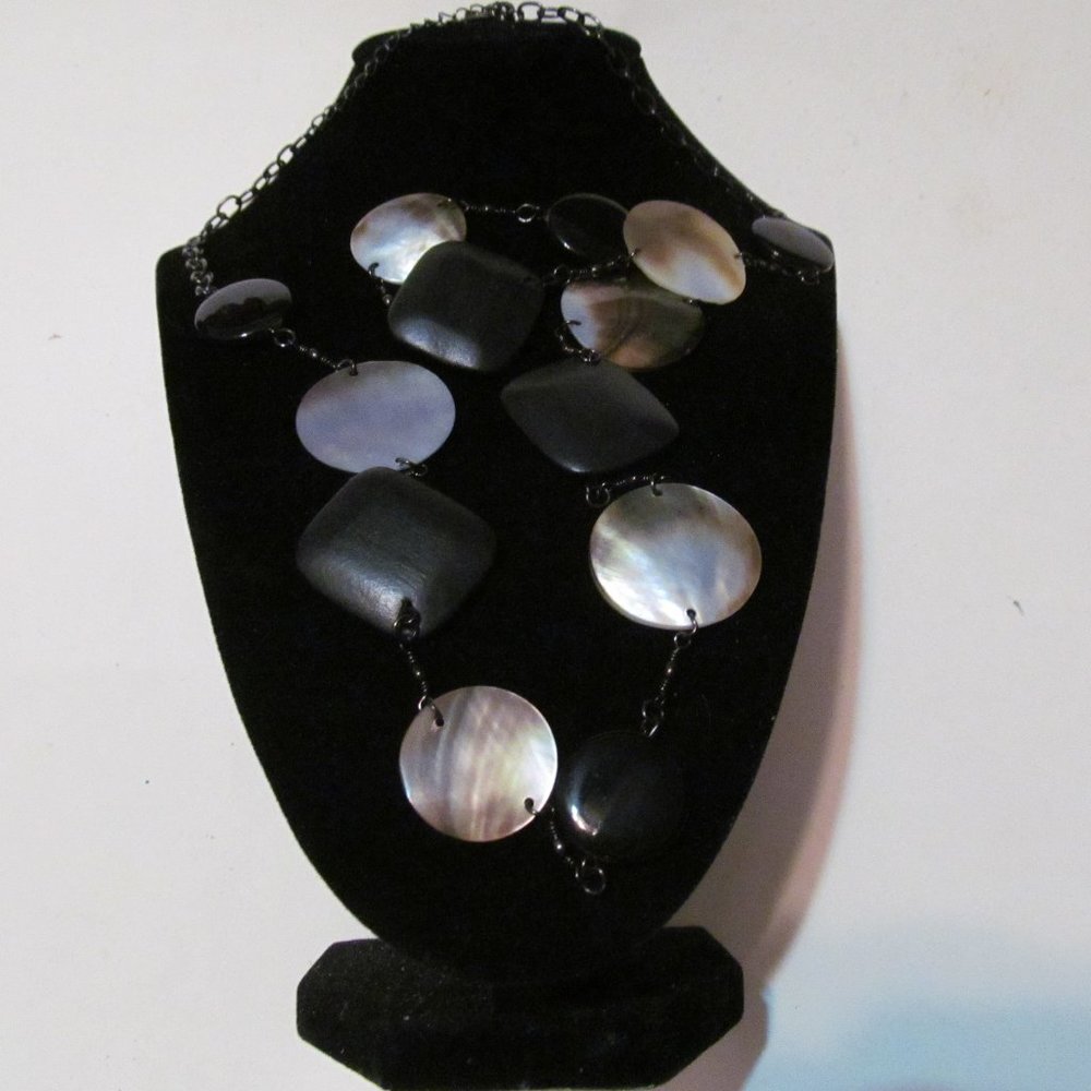 Vintage Cookie Lee shell and tab necklace